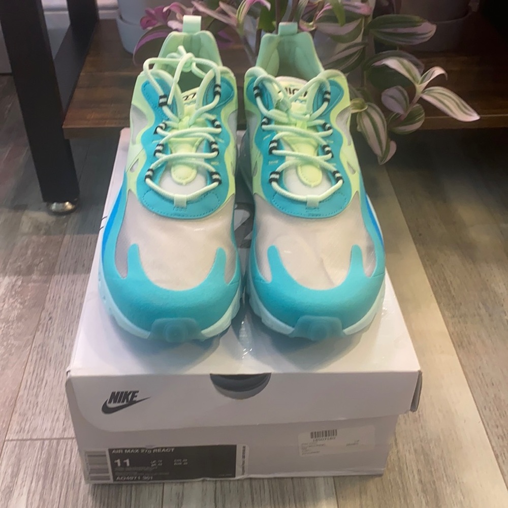 Men’s Nike air max